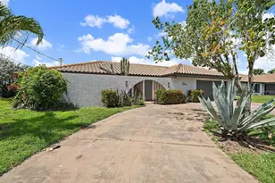 3041 Clifford St, Punta Gorda, FL 33980 - Photo 2