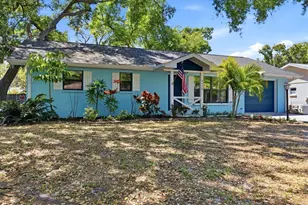 2456 Arden Dr, Sarasota, FL 34232 - Photo 2