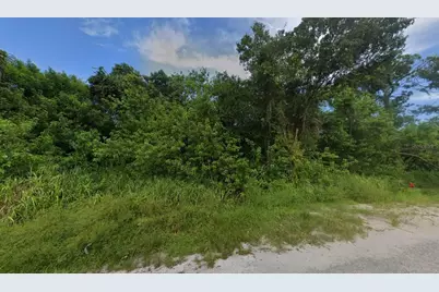 3225 S 7th Street, Fort Pierce, FL 34982 - Photo 2