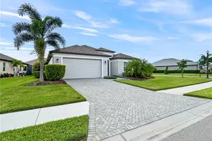 12022 Goldenrod Ave, Bradenton, FL 34212 - Photo 2