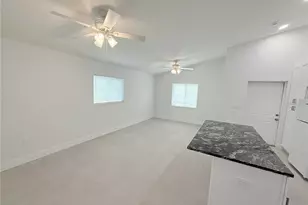 1013 3rd St W, Bradenton, FL 34205 - Photo 4