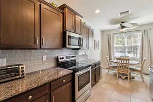 8382 Enclave Way, Sarasota, FL 34243 - Photo 6