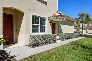 8382 Enclave Way, Sarasota, FL 34243 - Photo 2