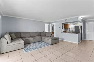 2727 75th St W, Bradenton, FL 34209 - Photo 4