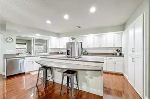 916 87th St NW, Bradenton, FL 34209 - Photo 6
