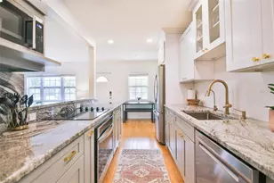 2181 Hyde Park St, Sarasota, FL 34239 - Photo 6