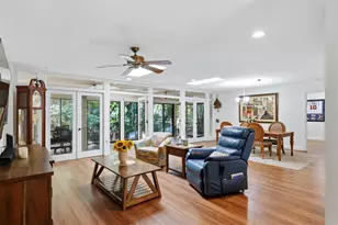 3351 Thornwood Rd, Sarasota, FL 34231 - Photo 16