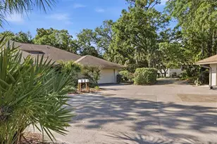 3351 Thornwood Rd, Sarasota, FL 34231 - Photo 4