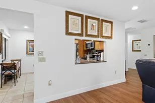 3351 Thornwood Rd, Sarasota, FL 34231 - Photo 12