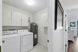 3351 Thornwood Rd, Sarasota, FL 34231 - Photo 28