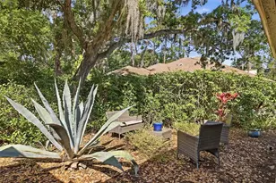 3351 Thornwood Rd, Sarasota, FL 34231 - Photo 4