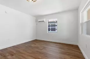 113 145th Ave E, Madeira Beach, FL 33708 - Photo 8