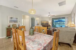 11121 Campazzo Dr, Venice, FL 34292 - Photo 8