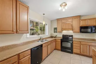 1264 18th St, Sarasota, FL 34234 - Photo 4