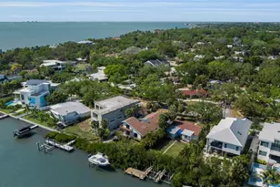 1040 Sylvan Dr, Sarasota, FL 34234 - Photo 4