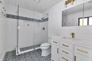 1040 Sylvan Dr, Sarasota, FL 34234 - Photo 22