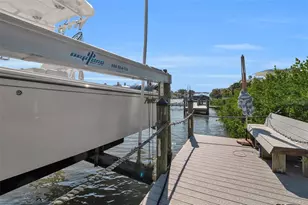 1040 Sylvan Dr, Sarasota, FL 34234 - Photo 12