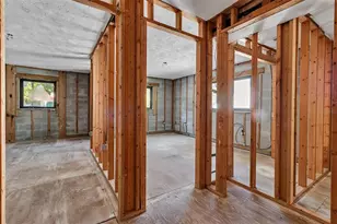 1040 Sylvan Dr, Sarasota, FL 34234 - Photo 24