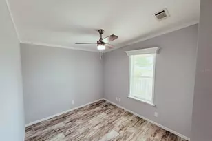 1620 Voyager Dr, Sarasota, FL 34234 - Photo 10