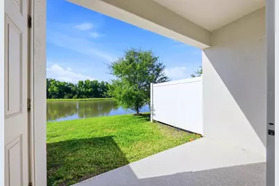 6135 Fairmont Lane, Palmetto, FL 34221 - Photo 8
