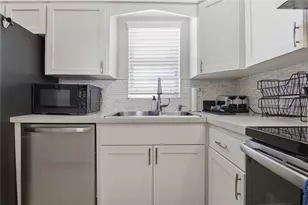 7540 Bay Island Dr S, South Pasadena, FL 33707 - Photo 14