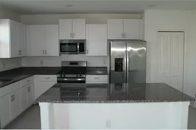 8526 40th Circle E, Palmetto, FL 34221 - Photo 2