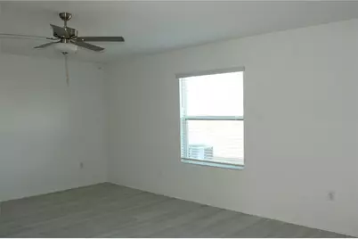 8526 40th Circle E, Palmetto, FL 34221 - Photo 10