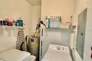 8341 38th St Cir E, Sarasota, FL 34243 - Photo 14