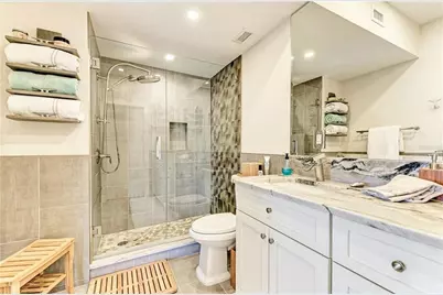 1 Benjamin Franklin Drive #3, Sarasota, FL 34236 - Photo 6