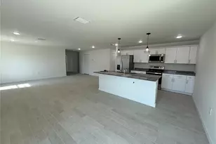 4252 Sunburst Ave, North Port, FL 34286 - Photo 6