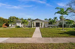 625 W Olympia Ave, Punta Gorda, FL 33950 - Photo 2