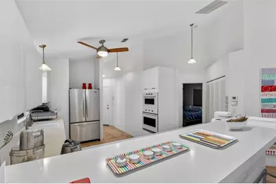 4750 Tivoli Avenue, Sarasota, FL 34235 - Photo 16