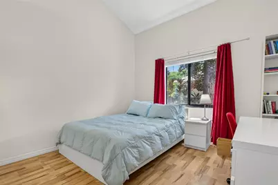 4750 Tivoli Avenue, Sarasota, FL 34235 - Photo 18