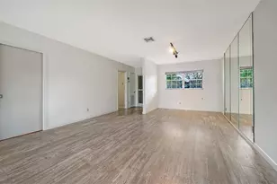 7880 Palm Aire Ln, Sarasota, FL 34243 - Photo 4