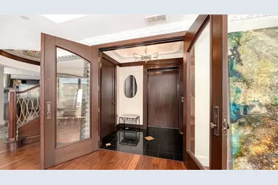 128 Golden Gate Point #901B, Sarasota, FL 34236 - Photo 2