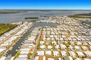 80 Del Rio Dr, Palmetto, FL 34221 - Photo 30