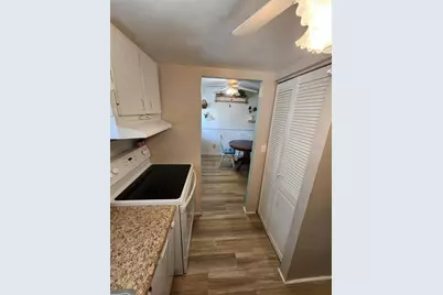 5842 Welcome Road #J2, Bradenton, FL 34207 - Photo 10