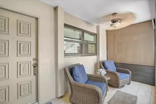 892 Country Club Cir, Venice, FL 34293 - Photo 10