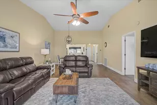 892 Country Club Cir, Venice, FL 34293 - Photo 16