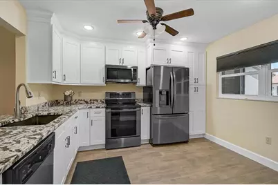 892 Country Club Circle #50, Venice, FL 34293 - Photo 12