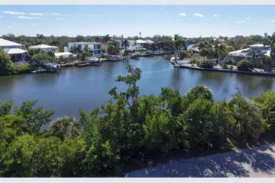 671 Avenida Del Norte, Sarasota, FL 34242 - Photo 8