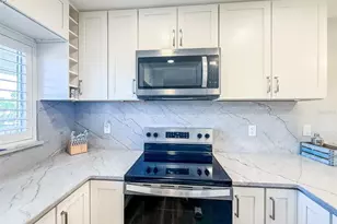 845 Benjamin Franklin Dr, Sarasota, FL 34236 - Photo 8