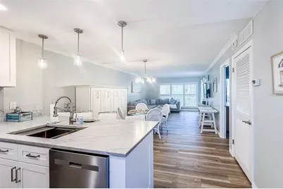 845 Benjamin Franklin Drive #202, Sarasota, FL 34236 - Photo 14