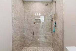 7101 Fairway Bend Cir, Sarasota, FL 34243 - Photo 16