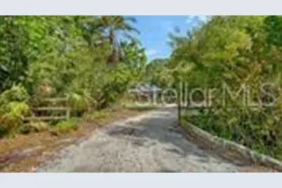 3793 Gocio Road, Sarasota, FL 34235 - Photo 4