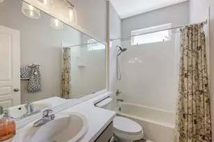 356 Fareham Dr, Venice, FL 34293 - Photo 32