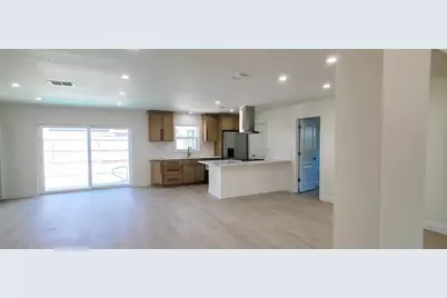 4018 29th Avenue W, Bradenton, FL 34205 - Photo 6