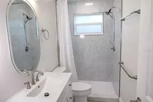 4018 29th Ave W, Bradenton, FL 34205 - Photo 4