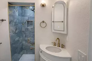 4018 29th Ave W, Bradenton, FL 34205 - Photo 6