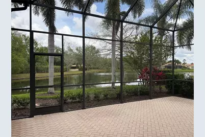 7134 Whitemarsh Circle, Lakewood Ranch, FL 34202 - Photo 2